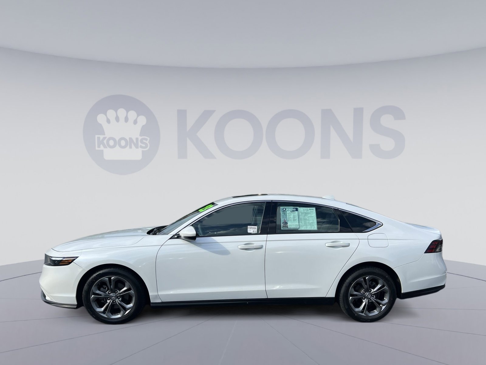 Used 2023 Honda Accord EX image 2