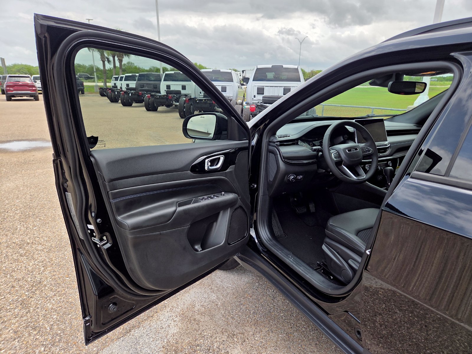 New 2026 Jeep Compass Latitude AWD/4WD image 12