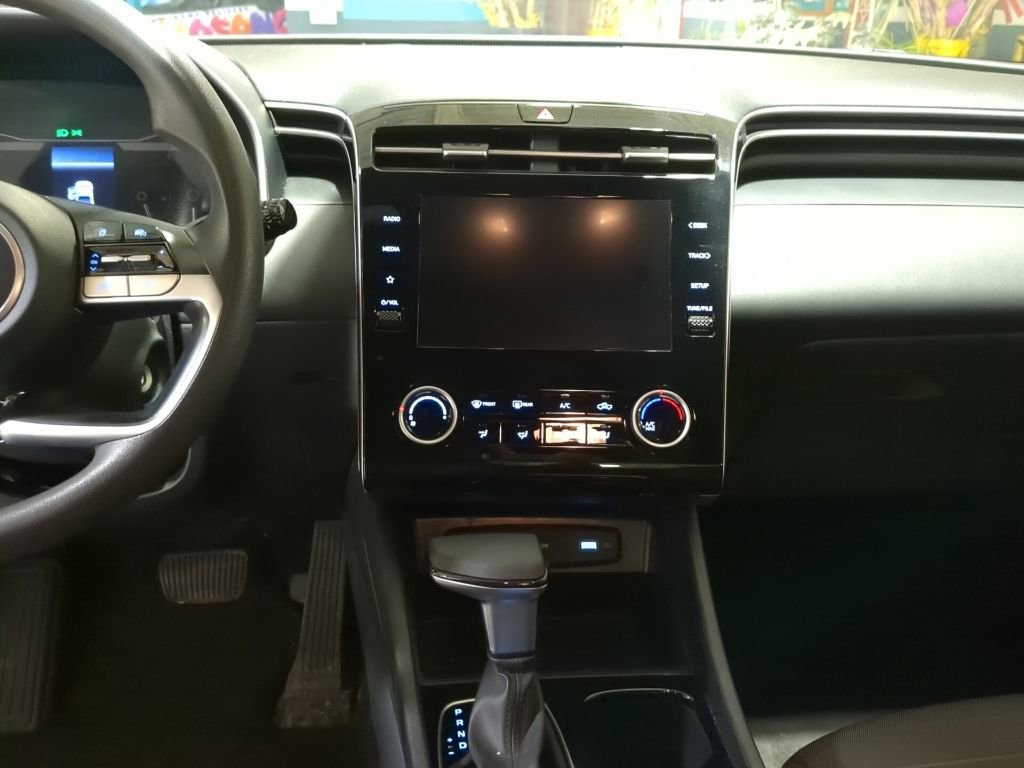 Used 2023 Hyundai Santa Cruz SE AWD/4WD image 15