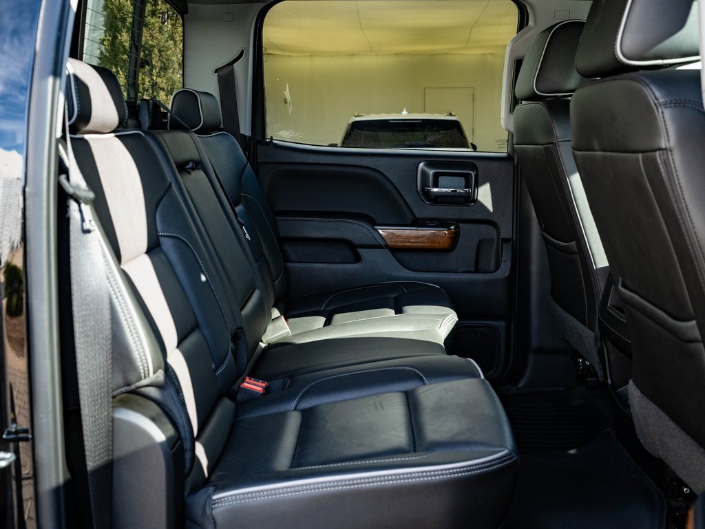 Used 2018 Chevrolet Silverado 2500 High Country image 46