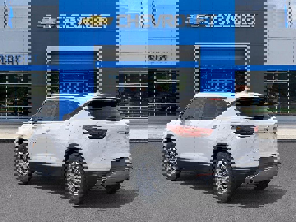 New 2026 Chevrolet Blazer LT image 3