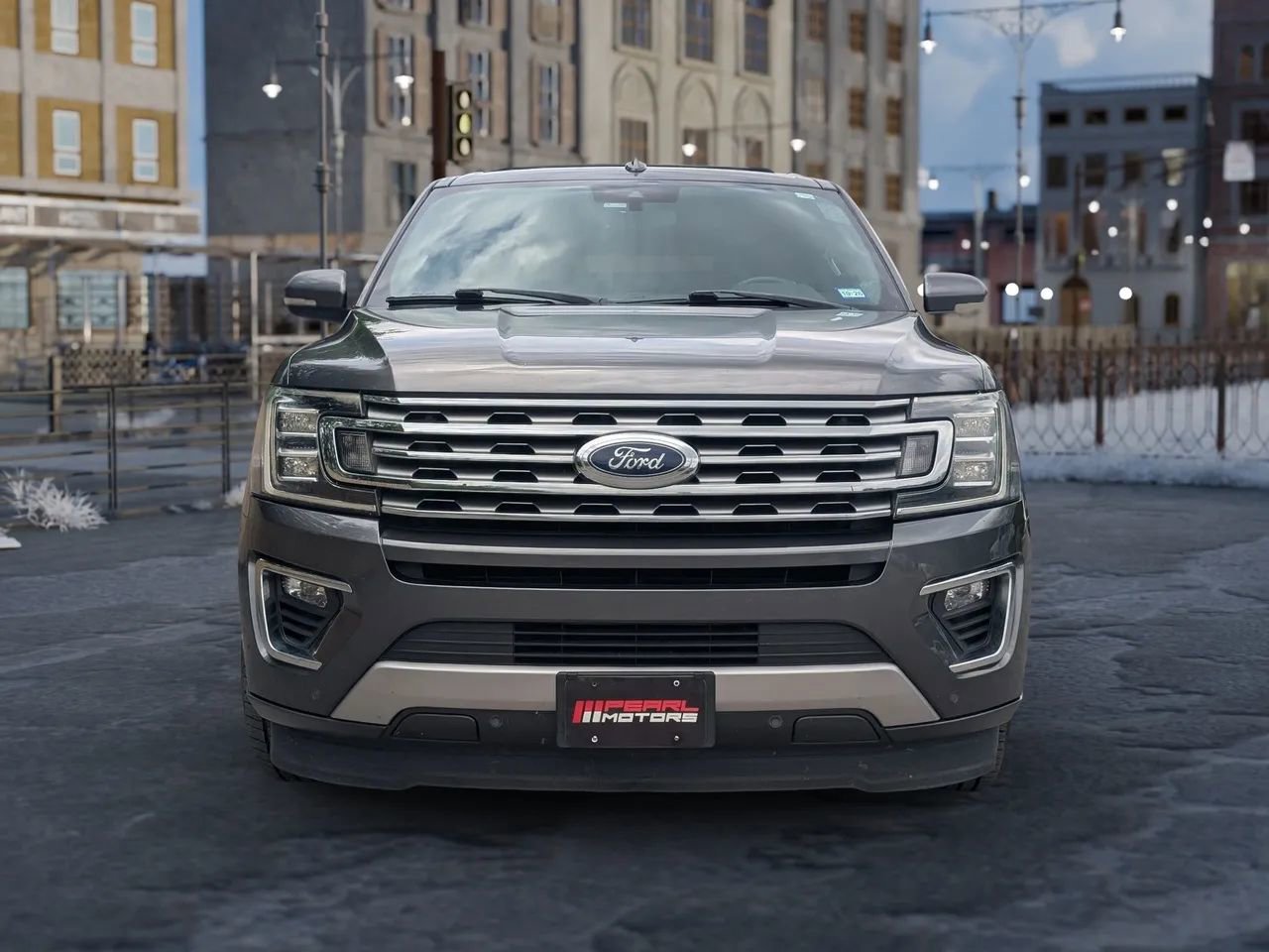 Used 2018 Ford Expedition Limited w/ Equipment Group 301A RWD image 2