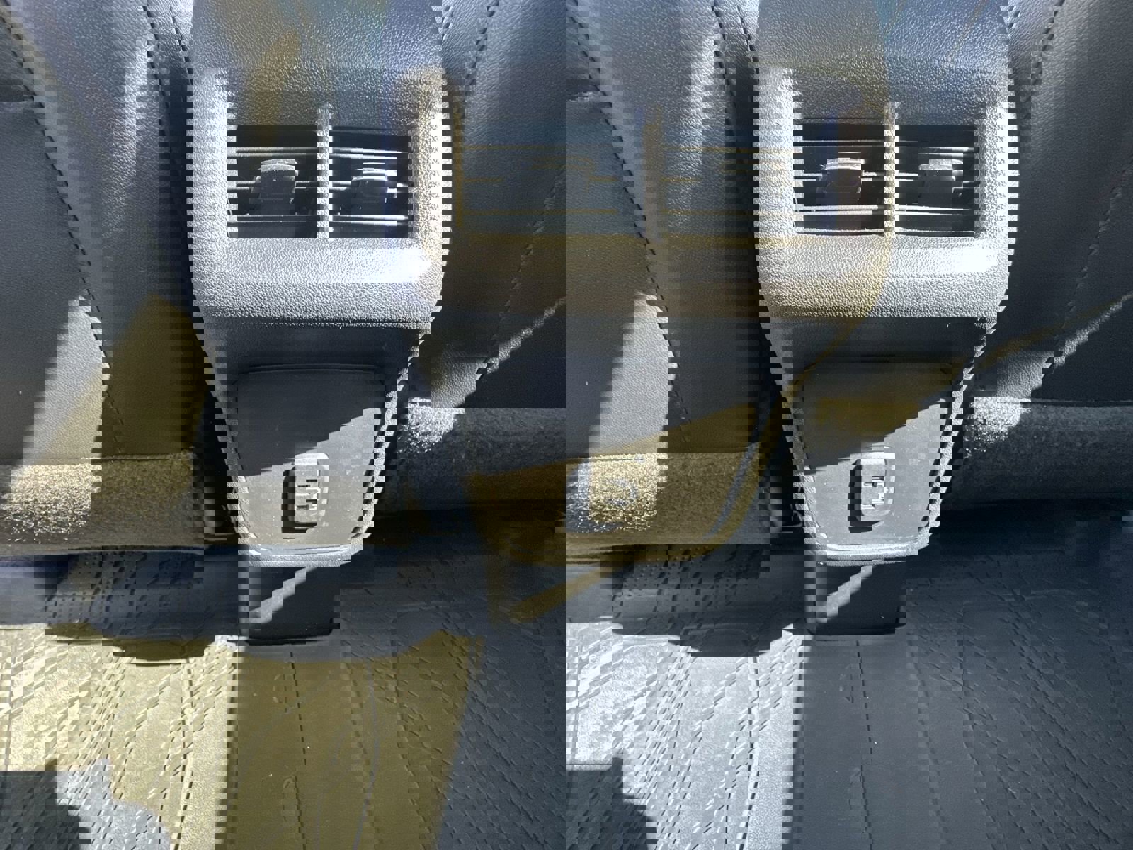 Used 2022 Chevrolet Equinox RS w/ LPO, Floor Liner Package FWD image 21