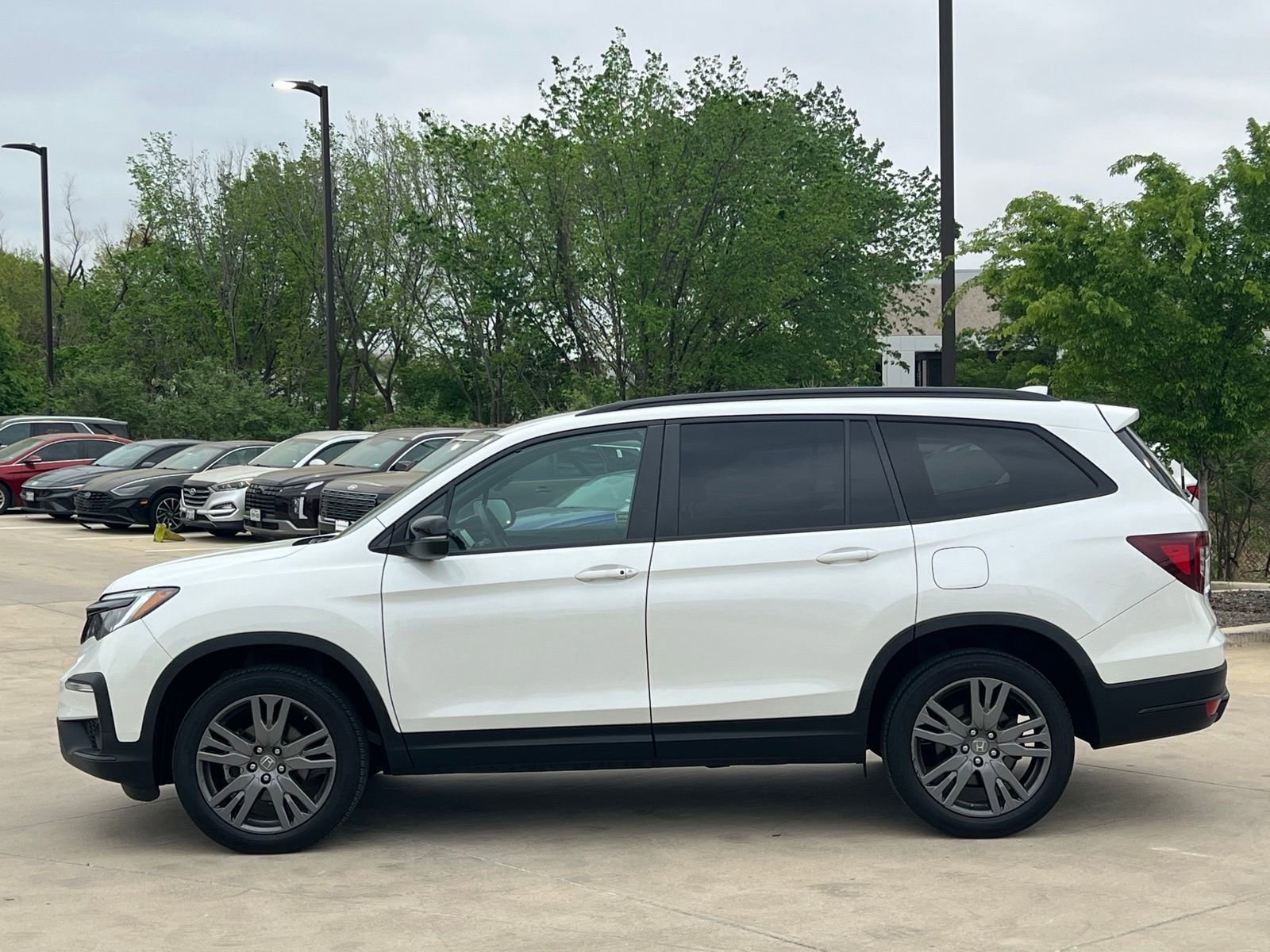 Used 2022 Honda Pilot Sport image 6