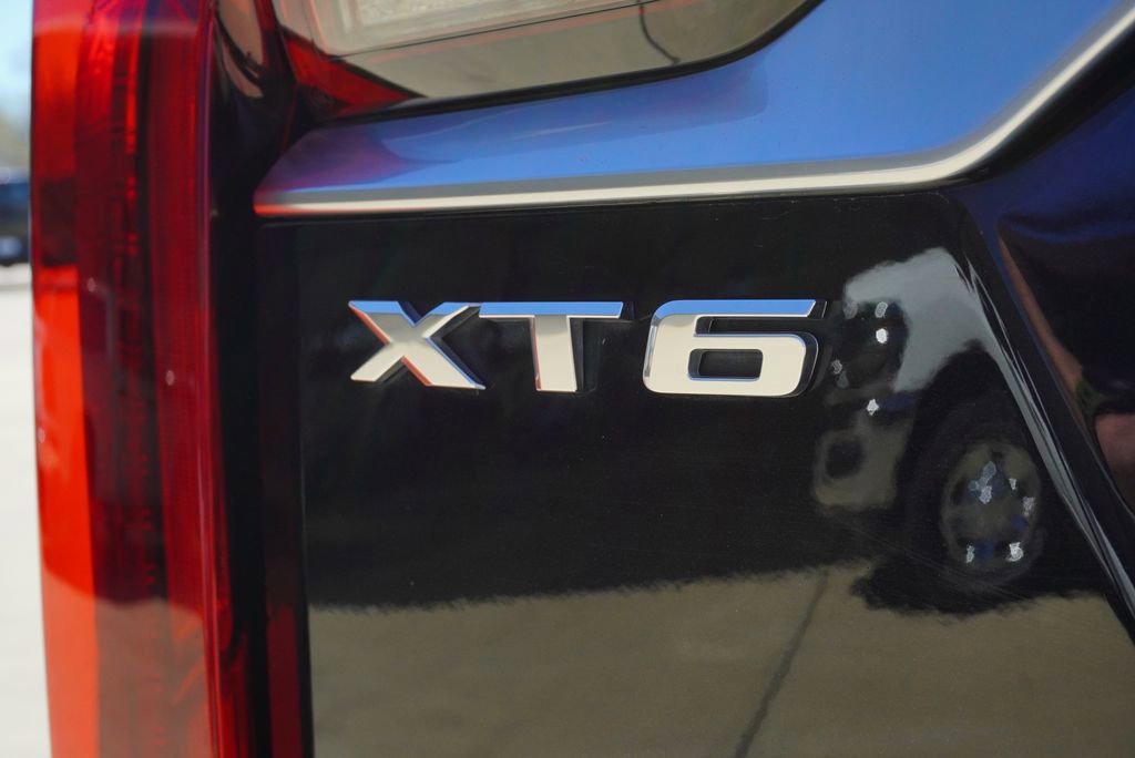 Used 2021 Cadillac XT6 Premium Luxury image 9