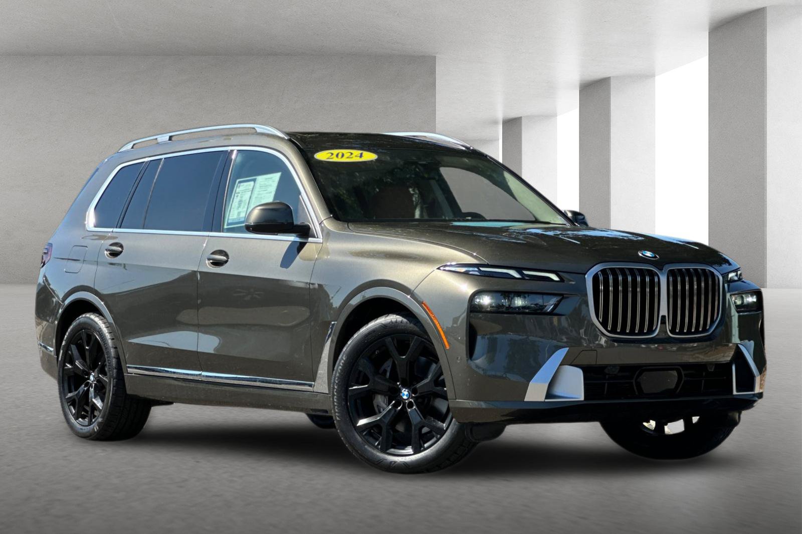 Used 2024 BMW X7 xDrive40i w/ Executive Package AWD/4WD image 2