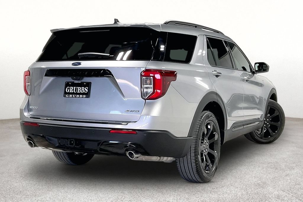 Used 2024 Ford Explorer ST-Line w/ Class IV Trailer Tow Package AWD/4WD image 2
