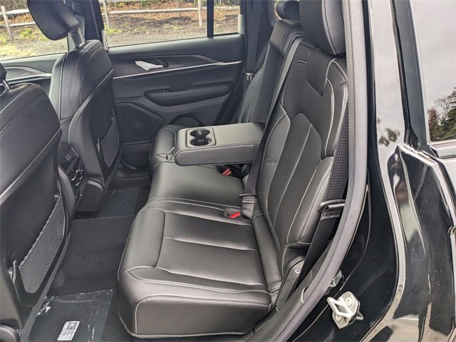 New 2025 Jeep Grand Cherokee Limited image 10