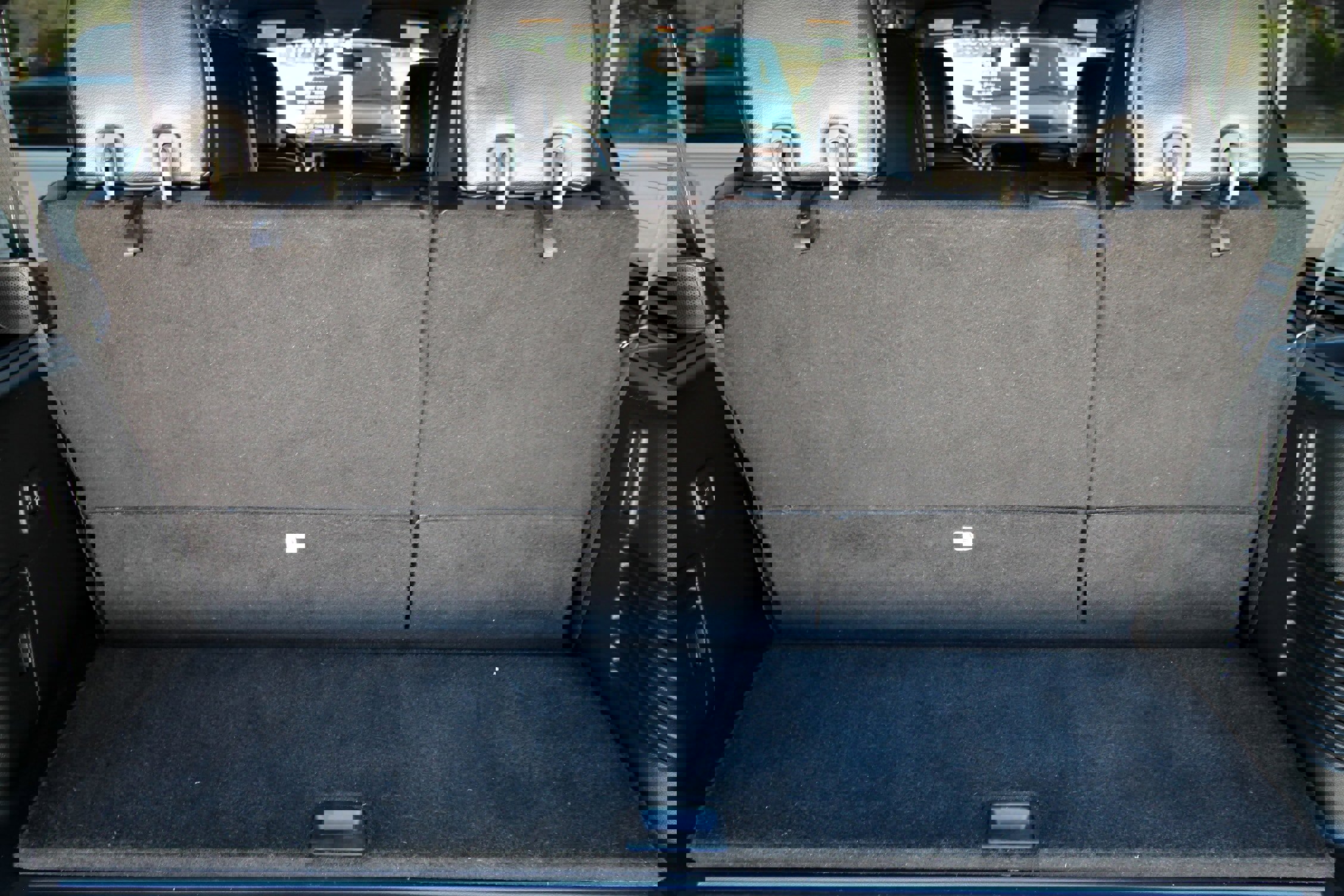 Used 2017 Ford Expedition XLT w/ Equipment Group 202A RWD image 41