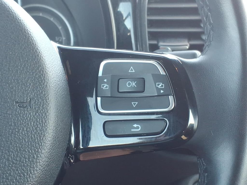 Used 2018 Volkswagen Beetle 2.0T S w/ Style & Comfort Package For S FWD image 11