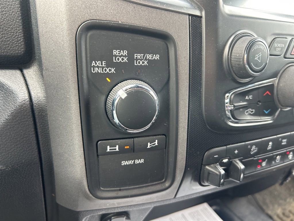 Used 2017 RAM 2500 Power Wagon w/ Leather & Luxury Group AWD/4WD image 11