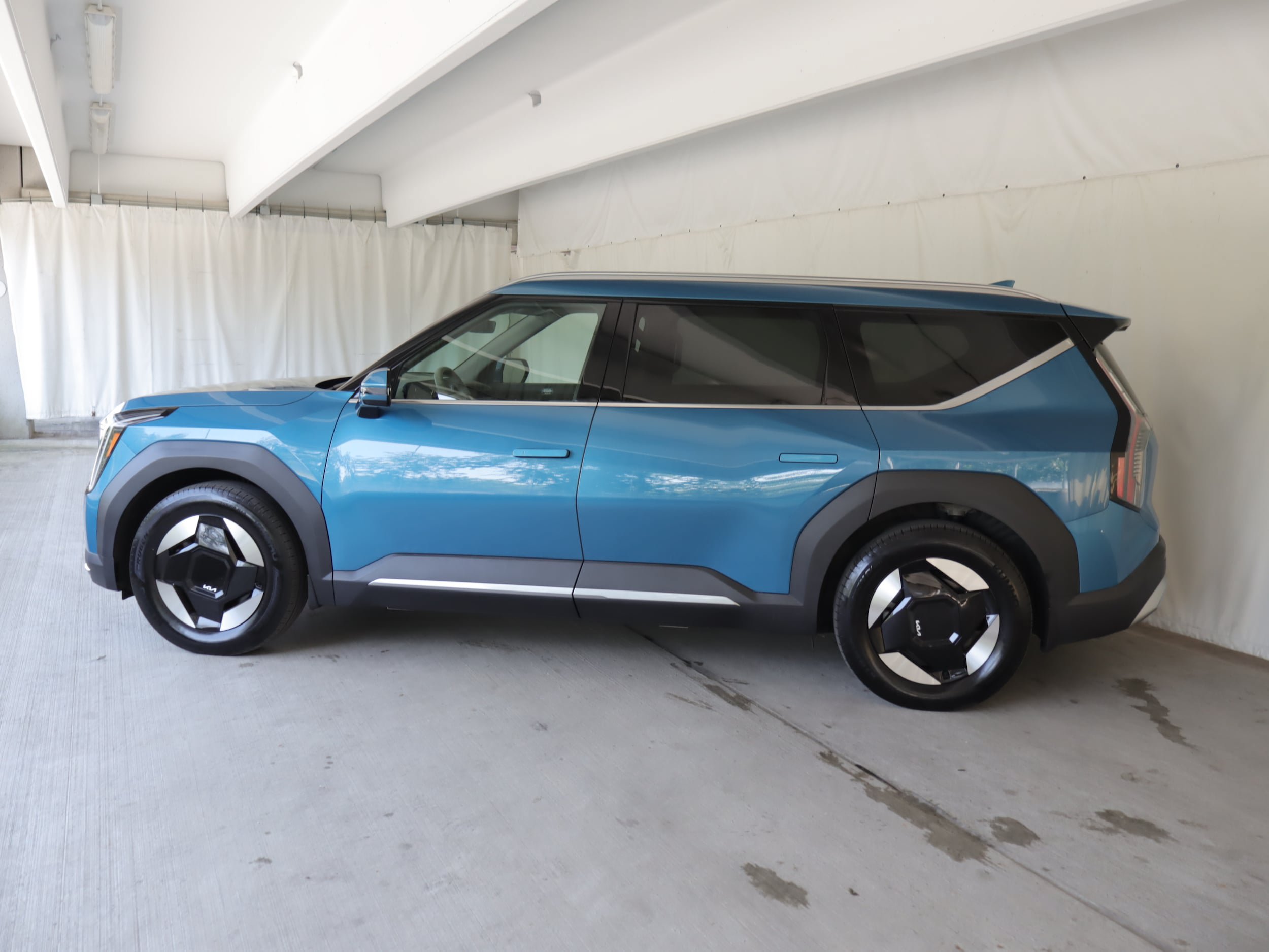 Used 2024 Kia EV9 Wind AWD/4WD image 26