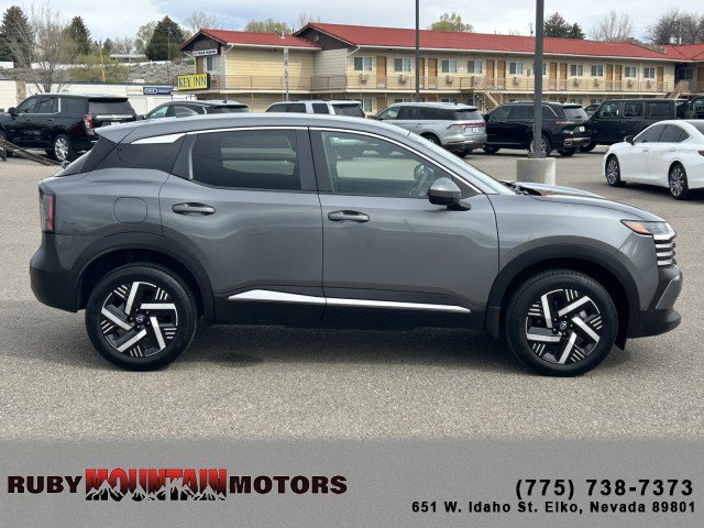 Used 2025 Nissan Kicks SV image 8