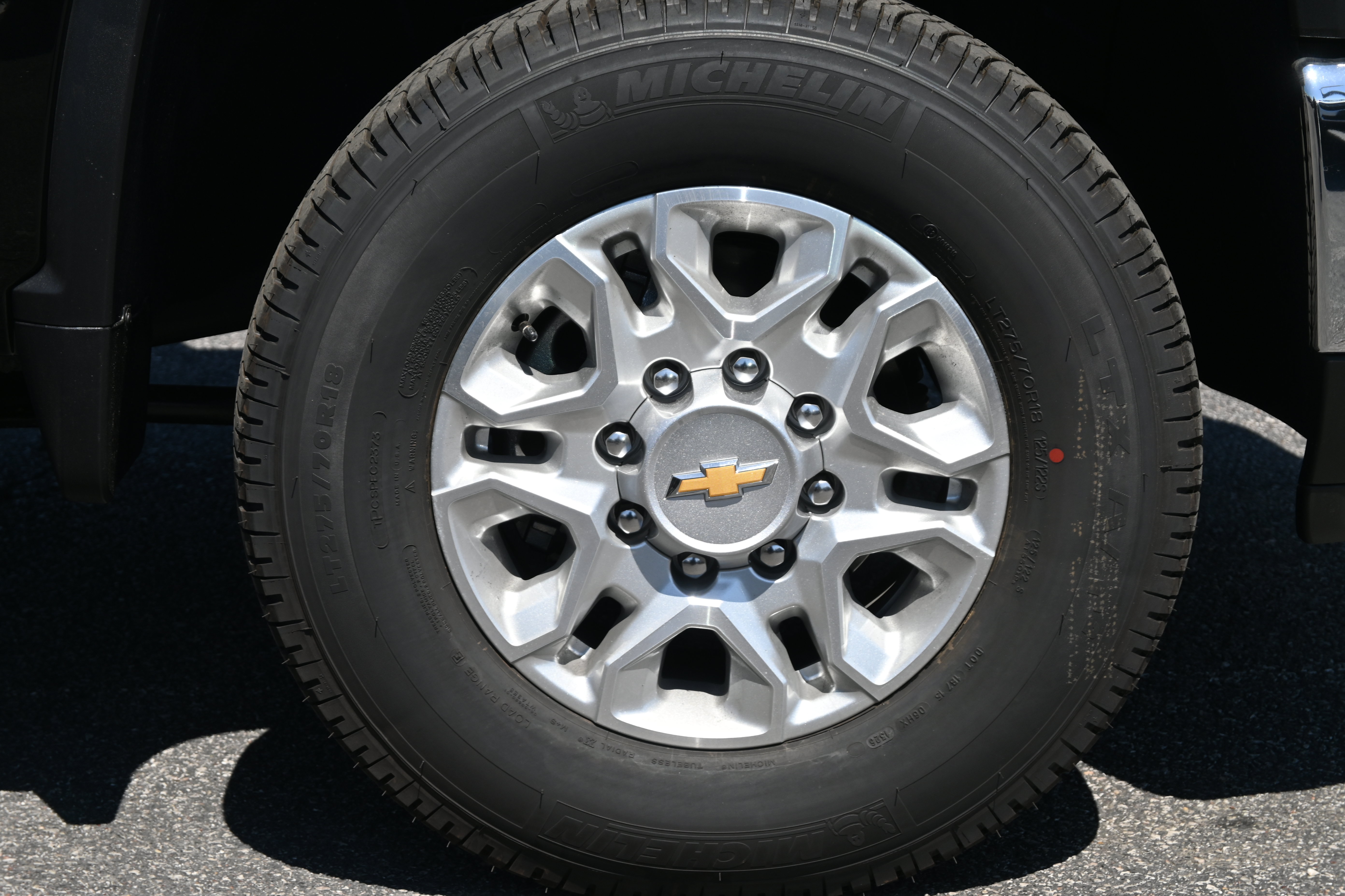 New 2026 Chevrolet Silverado 2500 LTZ w/ LTZ Premium Package AWD/4WD image 13