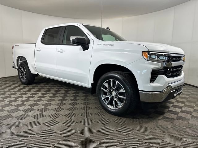 Used 2022 Chevrolet Silverado 1500 LT image 2