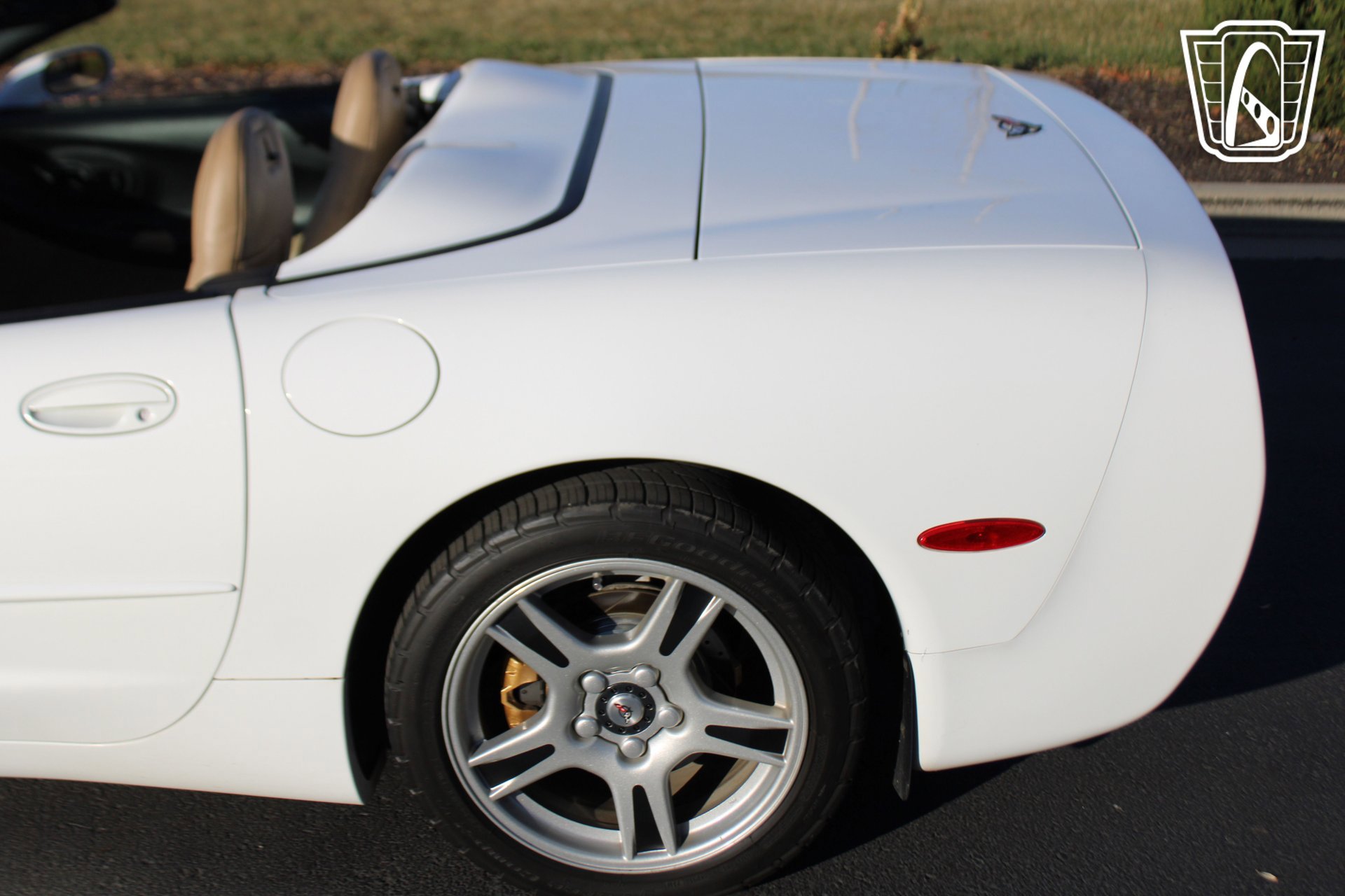 Used 1998 Chevrolet Corvette Convertible image 28