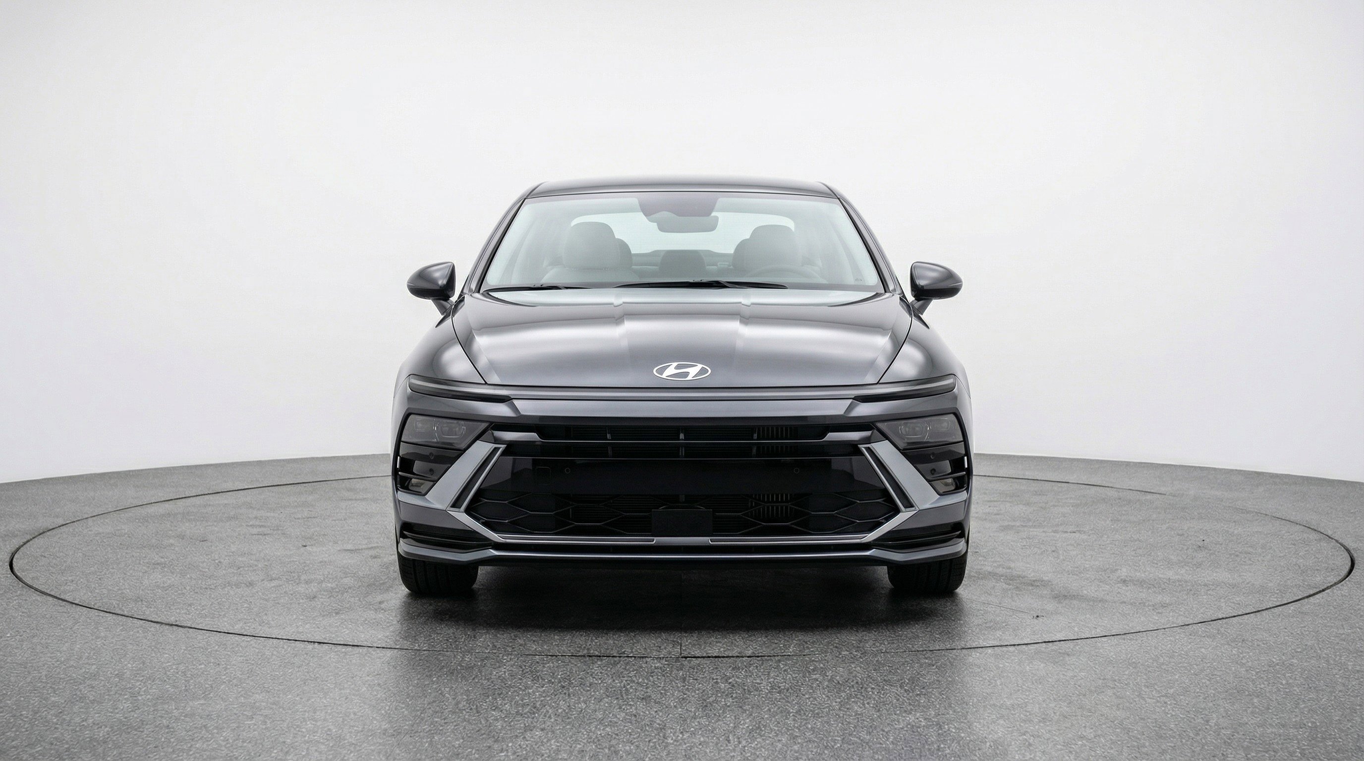 Used 2025 Hyundai Sonata SEL FWD image 2