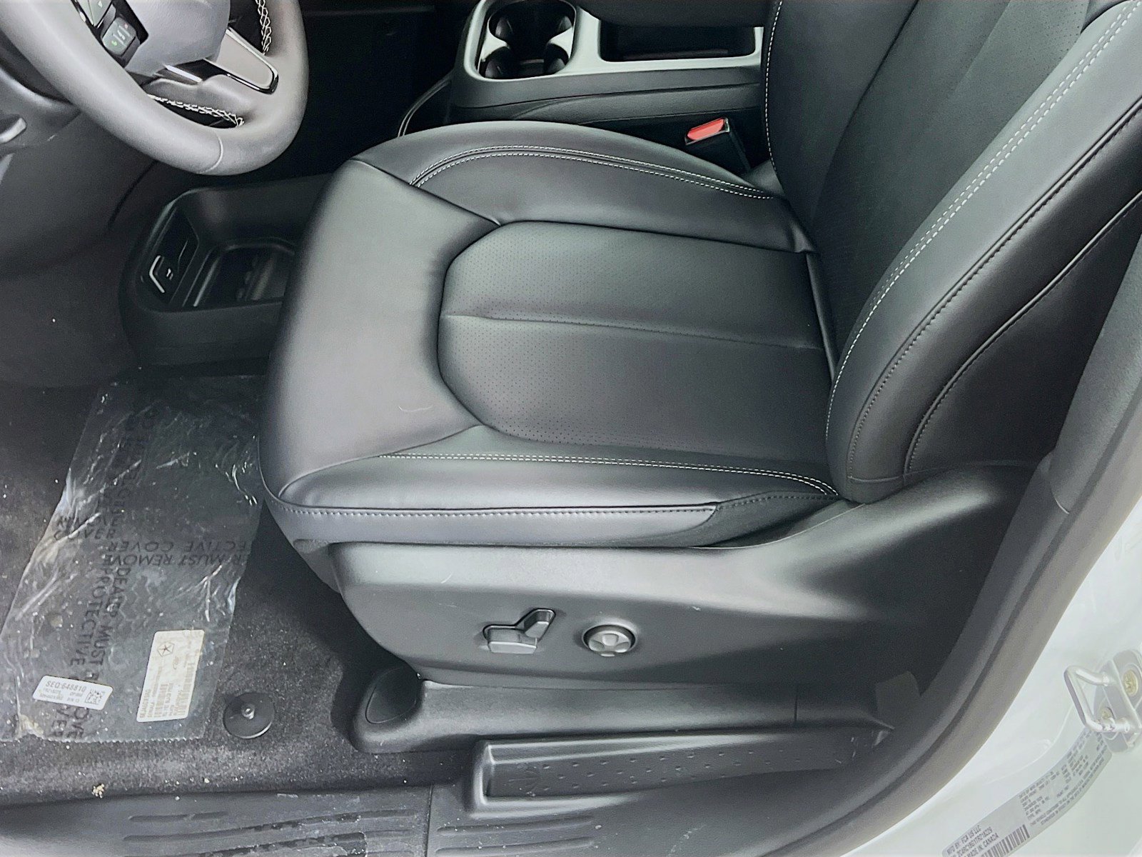 New 2026 Chrysler Pacifica Select FWD image 4