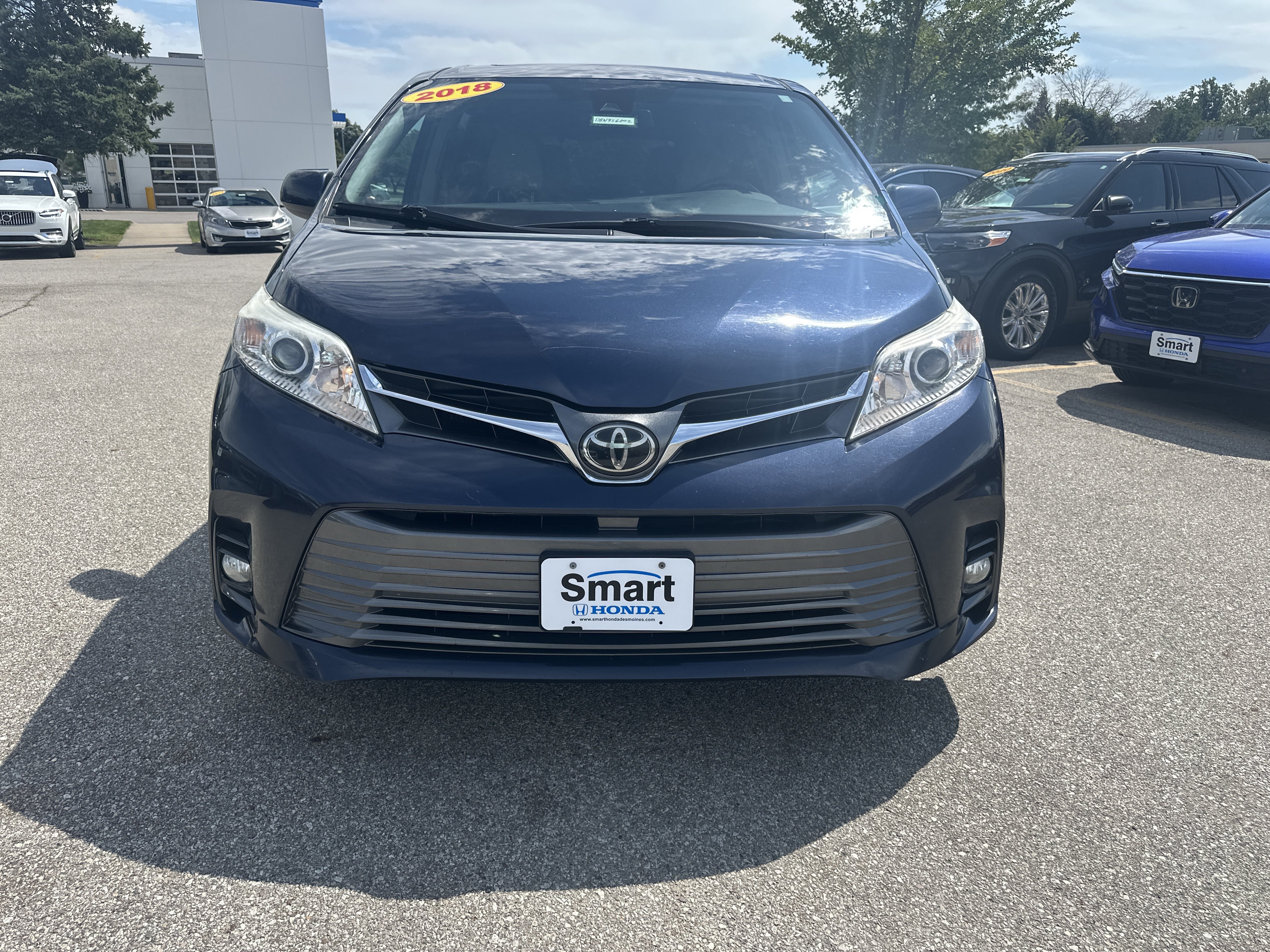 Used 2018 Toyota Sienna XLE w/ Protection Package FWD image 8