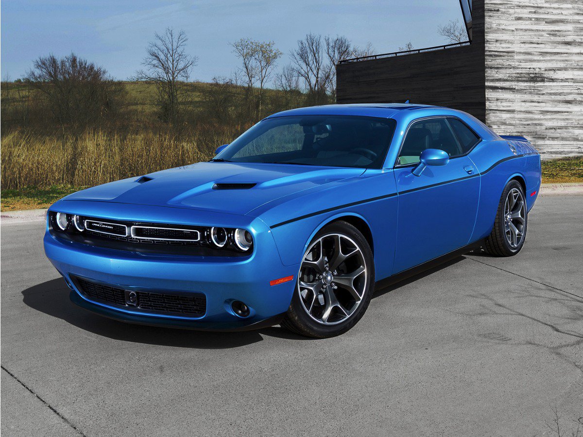 Used 2016 Dodge Challenger R/T w/ Blacktop Package RWD image 1