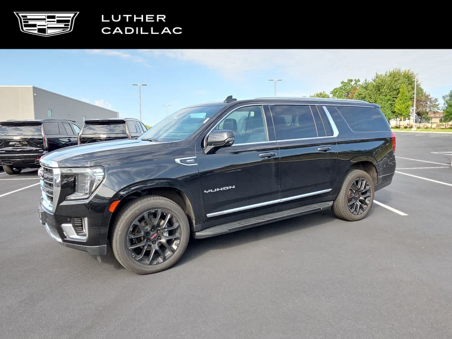 Used 2022 GMC Yukon XL SLT w/ SLT Premium Package