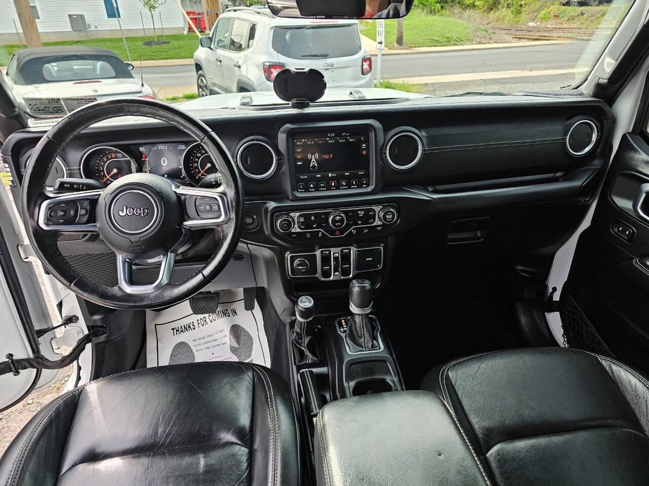 Used 2018 Jeep Wrangler Unlimited Sahara AWD/4WD image 11