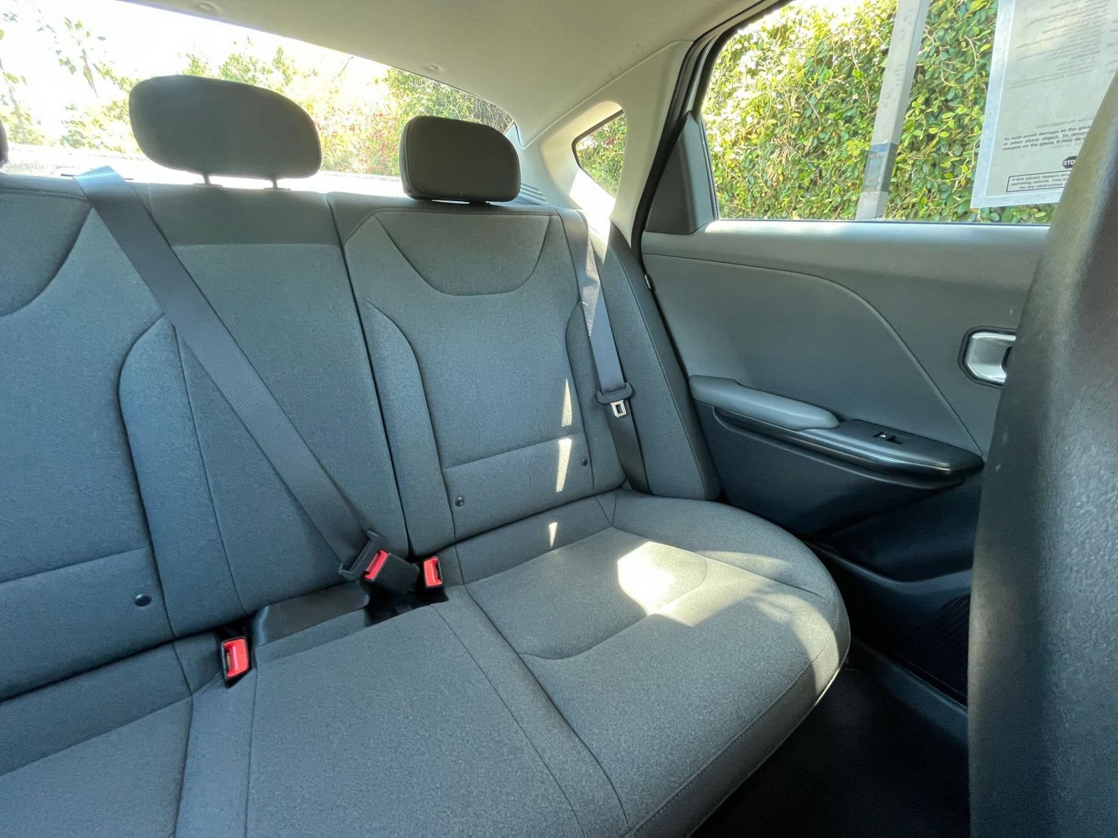 Used 2025 Kia K4 FWD image 36