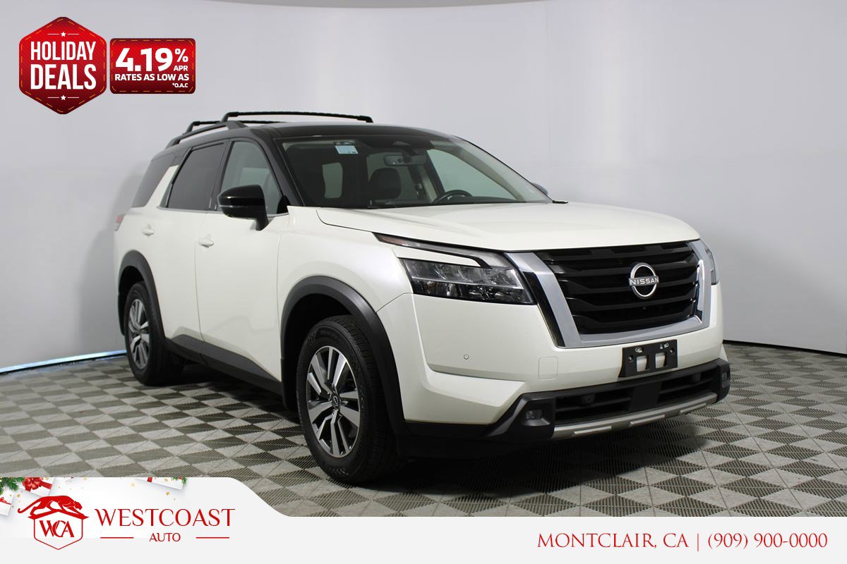 Used 2023 Nissan Pathfinder SL image 1