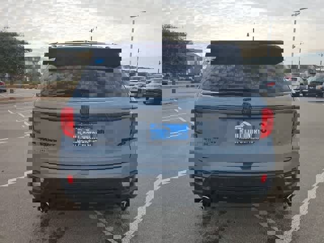 Used 2023 Honda Passport EX-L image 6