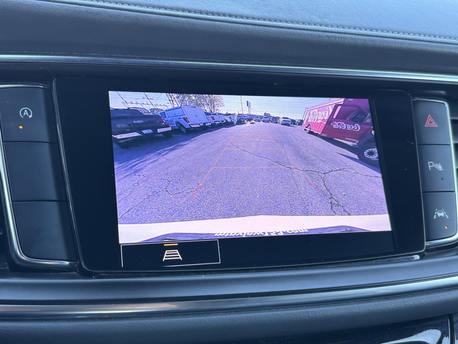 Used 2022 Buick Enclave Essence w/ LPO, Cargo Package image 4