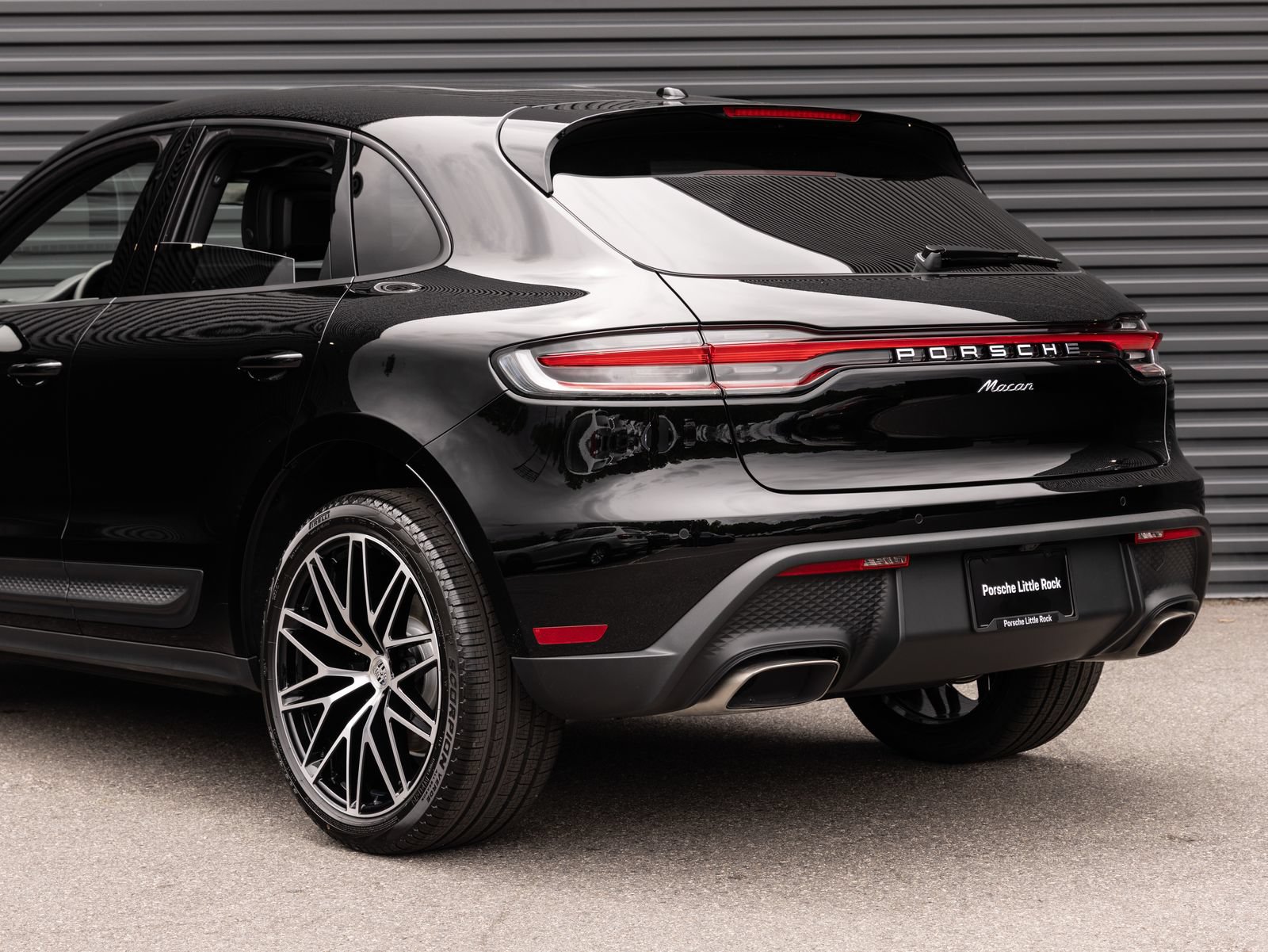 Certified 2026 Porsche Macan AWD/4WD image 11