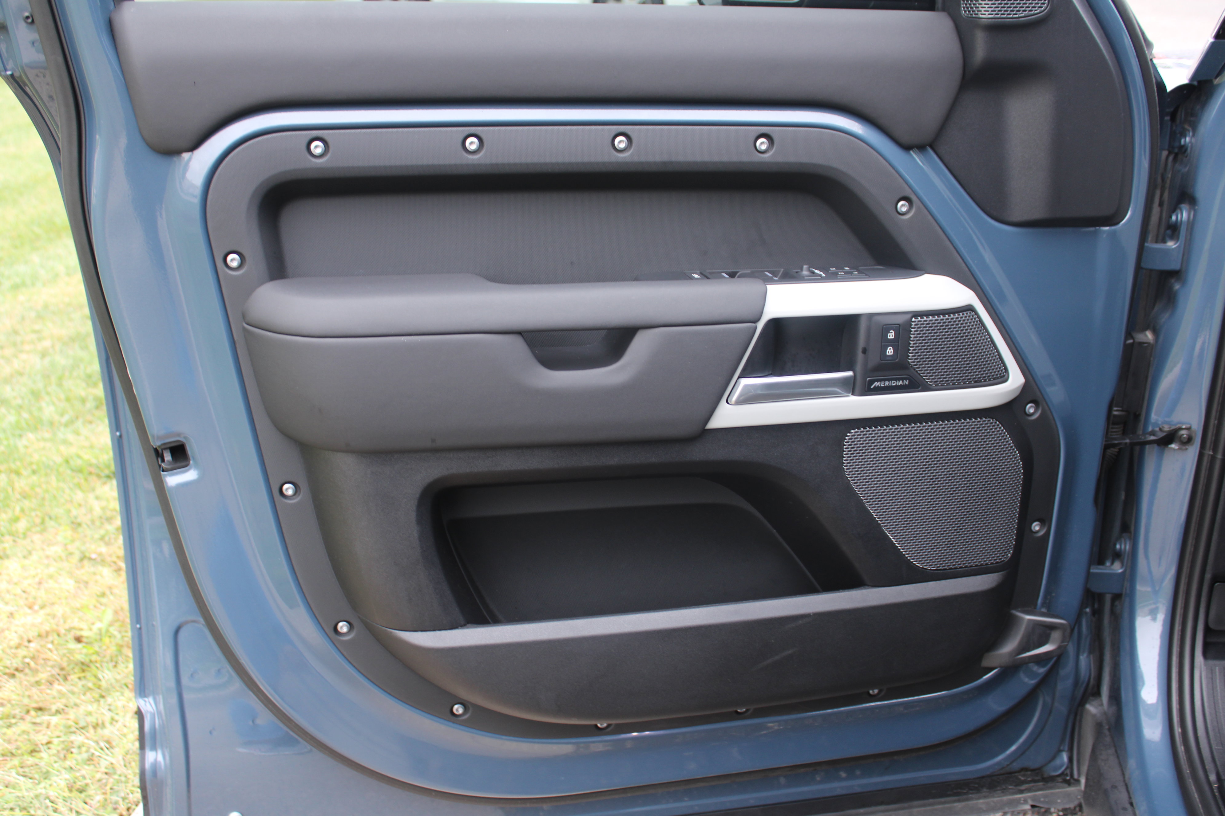 Used 2024 Land Rover Defender 110 S image 13