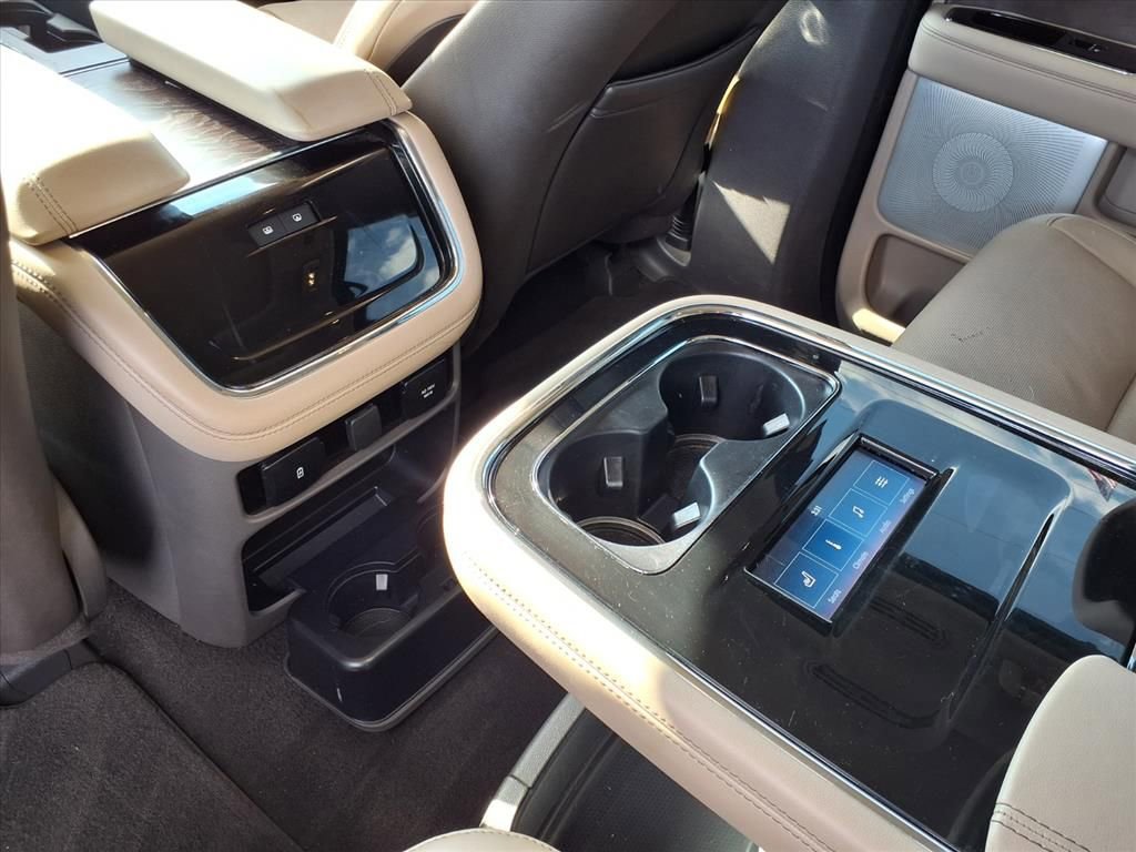 Used 2022 Lincoln Navigator L Reserve AWD/4WD image 14