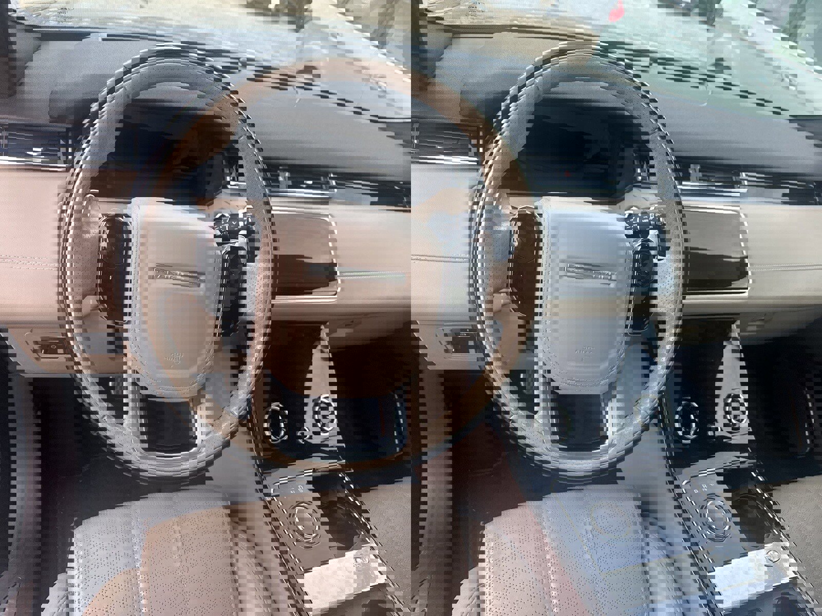 Used 2019 Land Rover Range Rover Velar R-Dynamic HSE image 10