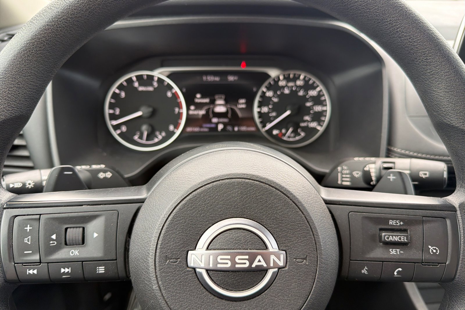 Used 2024 Nissan Rogue S image 23