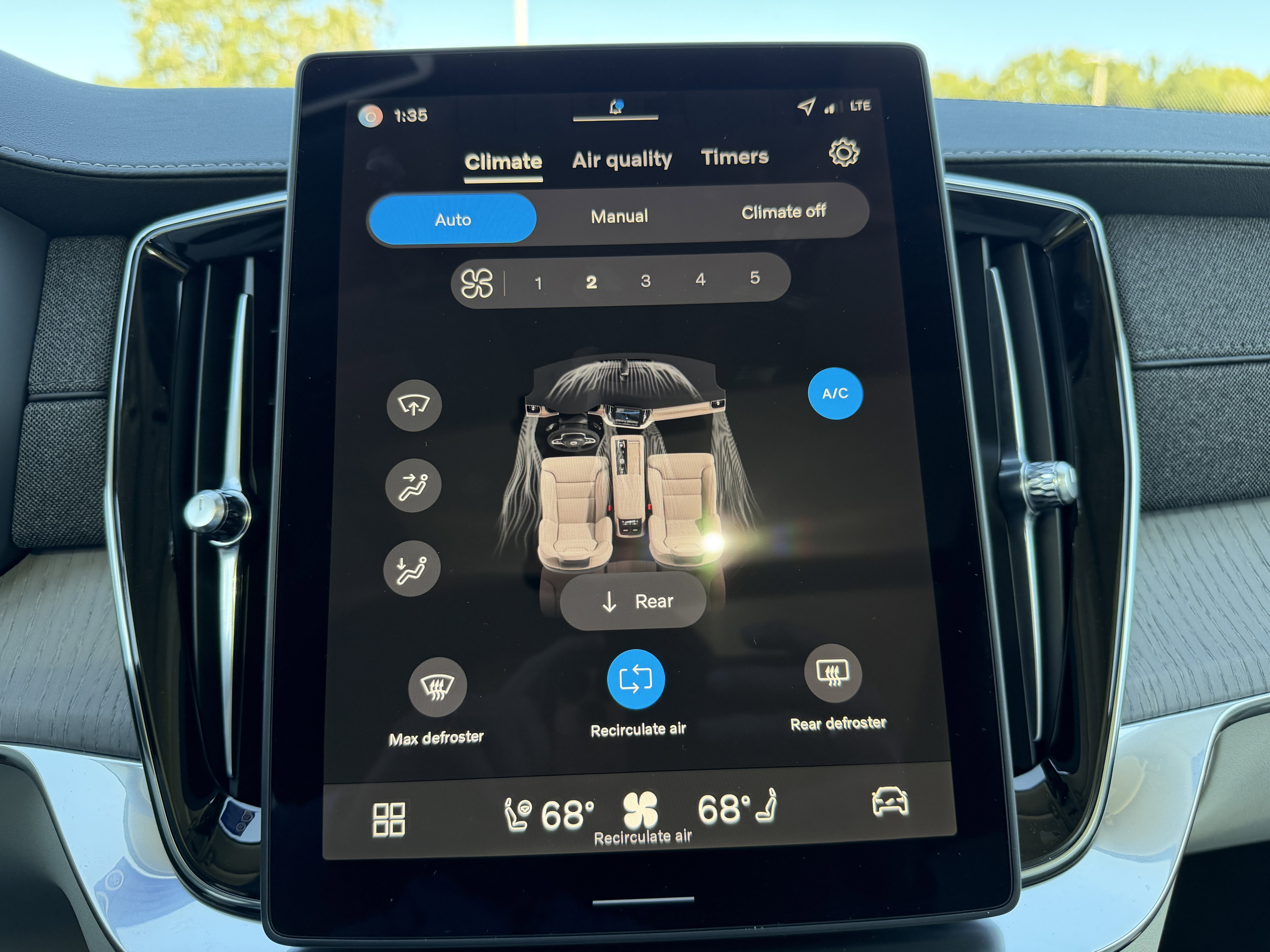 New 2026 Volvo XC90 B5 Ultra image 24