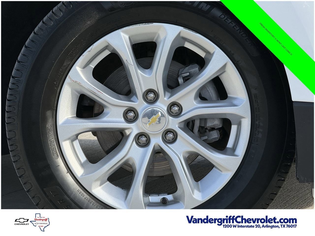 Used 2019 Chevrolet Equinox LT w/ Driver Convenience Package AWD/4WD image 9