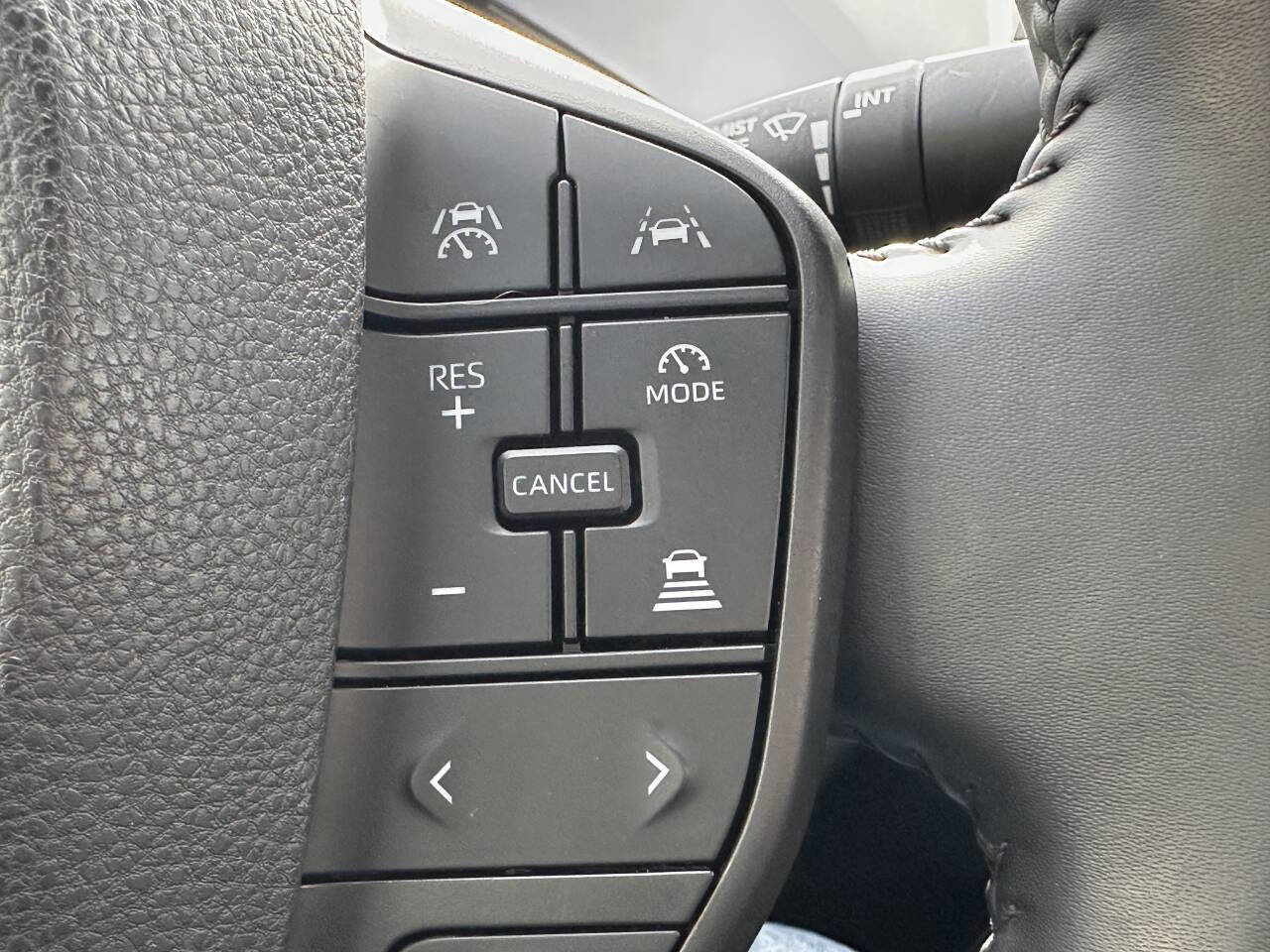 Used 2023 Toyota Prius LE image 18