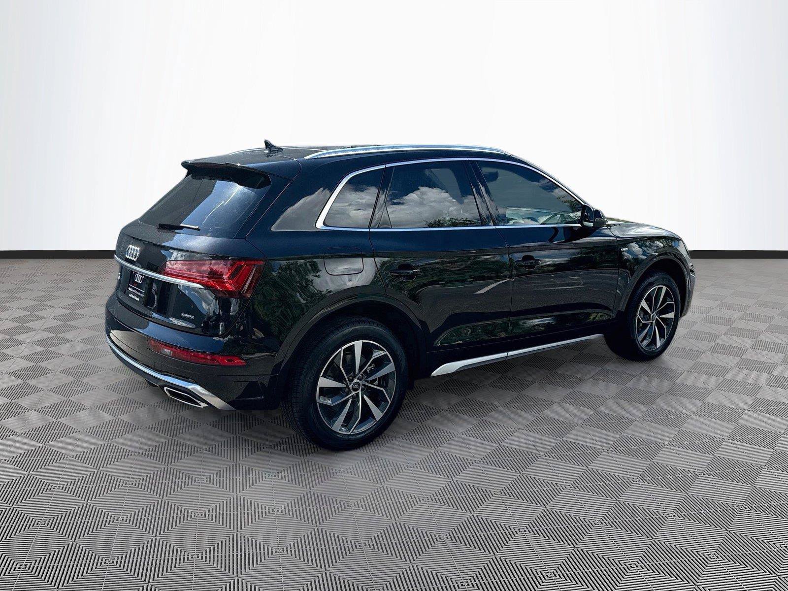 Certified 2024 Audi Q5 2.0T Premium Plus AWD/4WD image 6