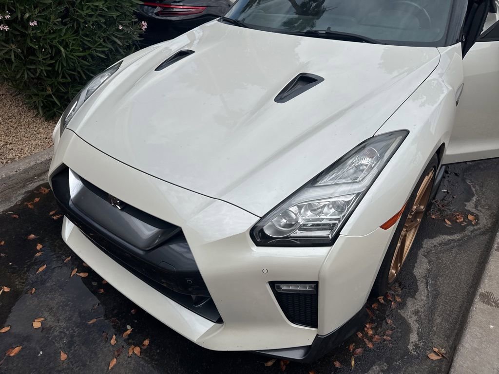 Used 2018 Nissan GT-R Premium image 29