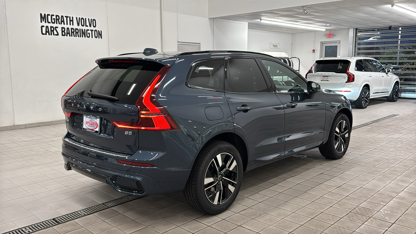 New 2027 Volvo XC60 B5 Core AWD/4WD image 5