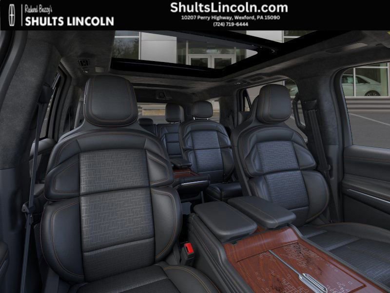 New 2025 Lincoln Navigator Black Label image 11