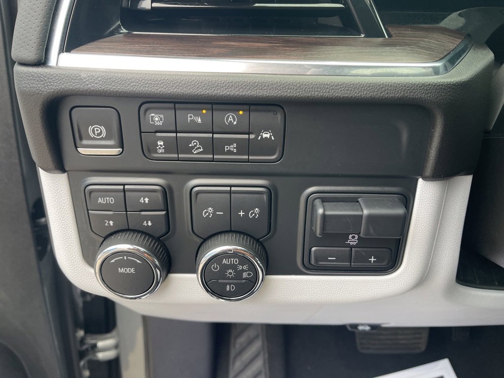 Certified 2025 Chevrolet Tahoe Premier image 25