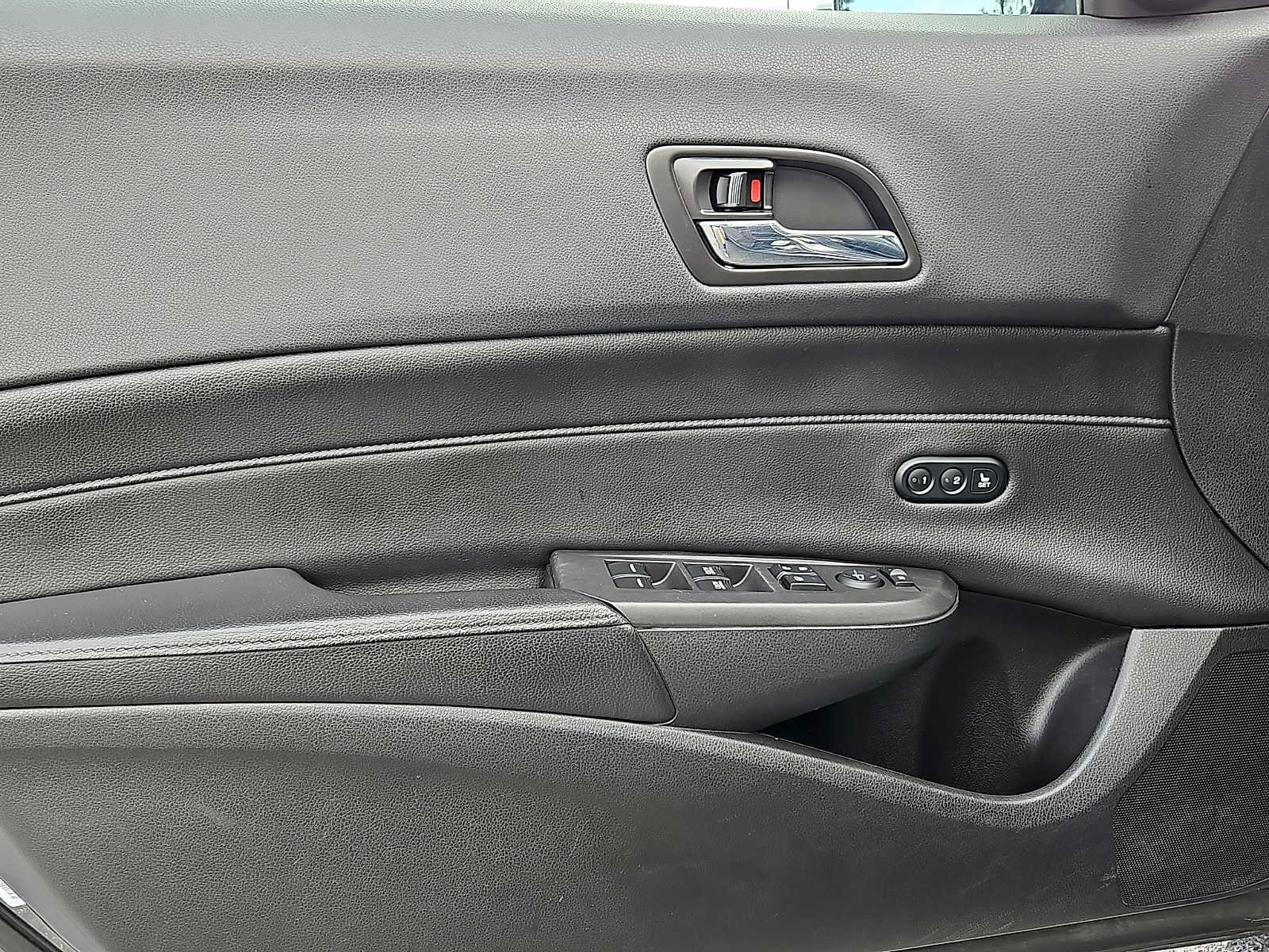 Used 2018 Acura ILX w/ Technology Plus Package FWD image 12