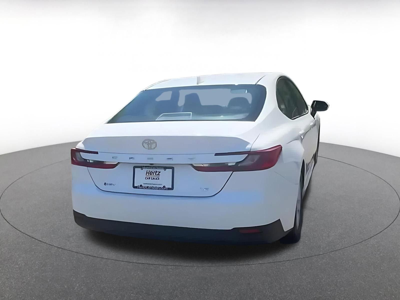 Used 2025 Toyota Camry Hybrid FWD image 9