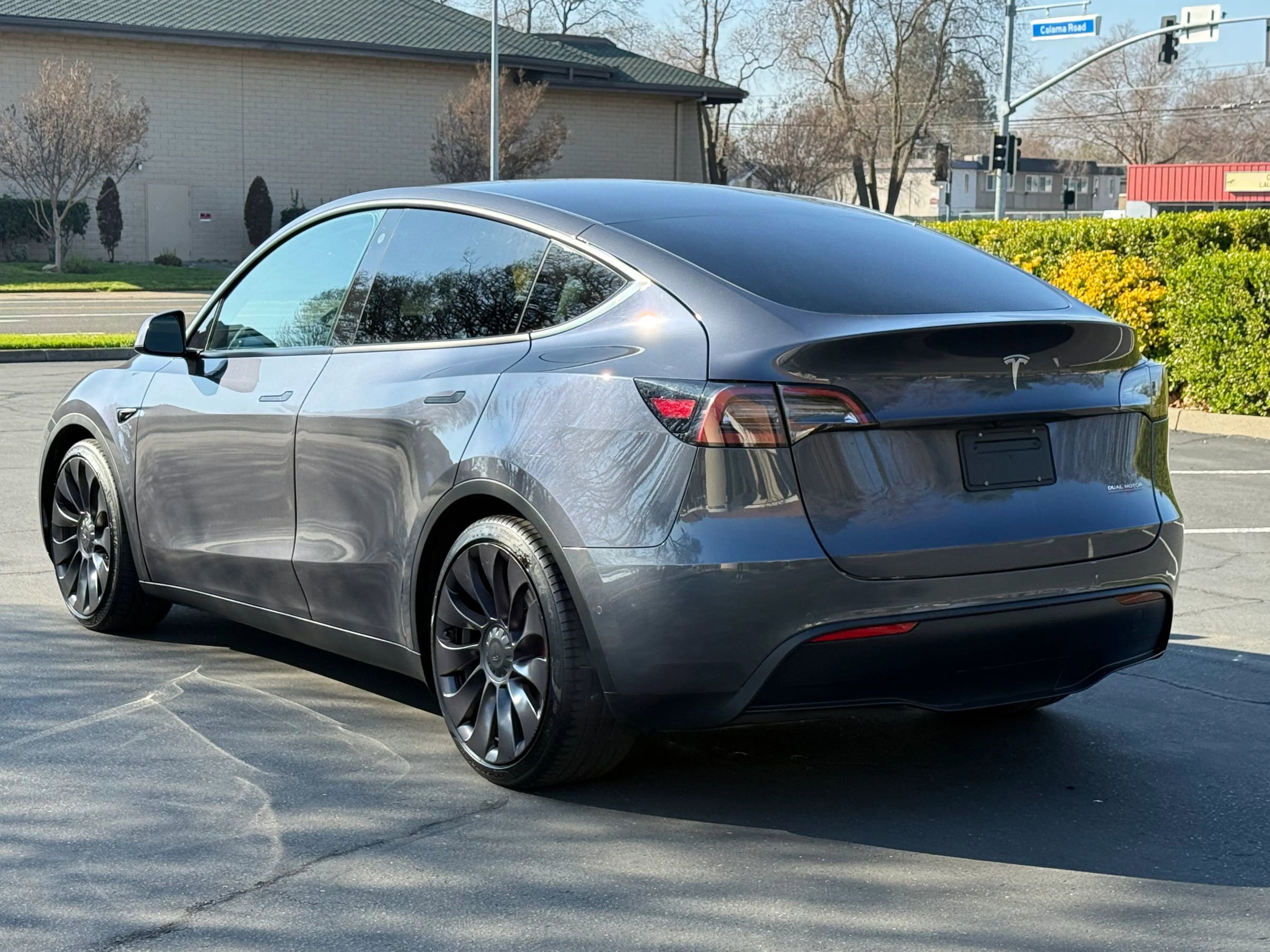 Used 2022 Tesla Model Y Performance image 7