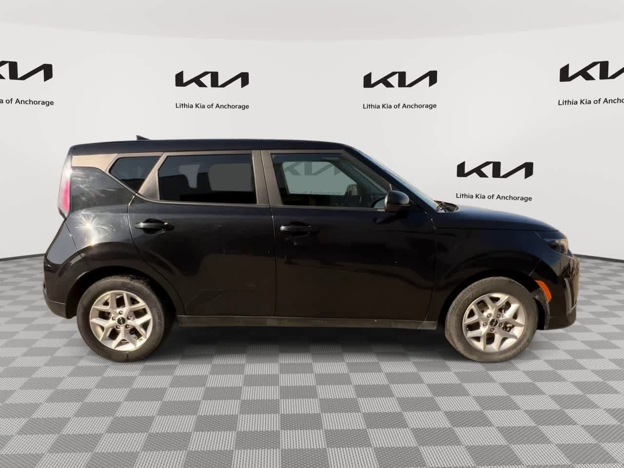 Certified 2023 Kia Soul LX w/ Option Group 015 FWD image 9