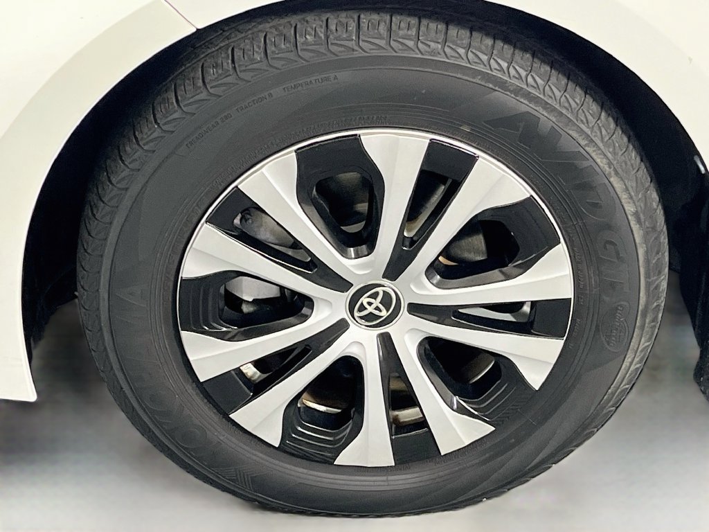 Used 2022 Toyota Corolla LE FWD image 11