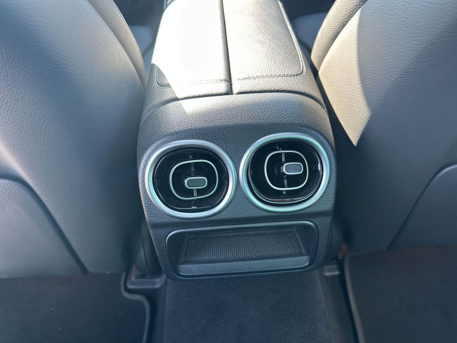 Used 2024 Mercedes-Benz C 300 4MATIC Sedan image 23