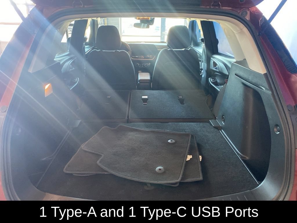 Used 2025 Chevrolet TrailBlazer LT AWD/4WD image 19